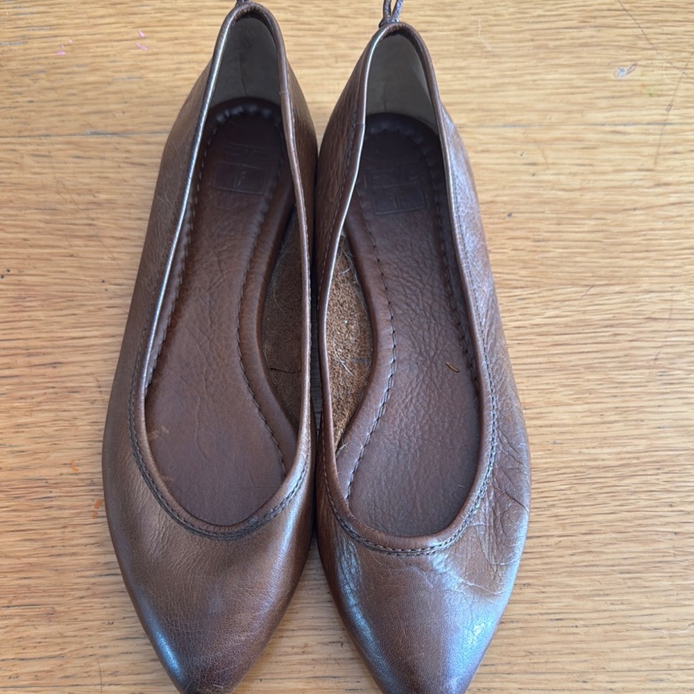 Elegant Brown Leather Flats